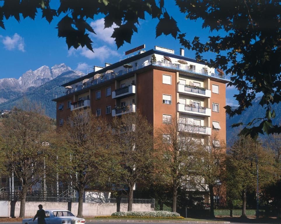 Hotel Lux 3*