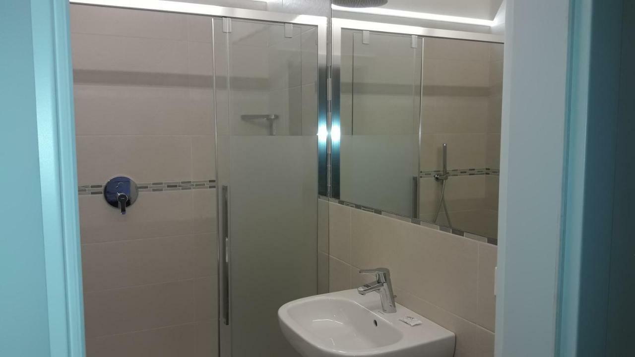 Lux 3*